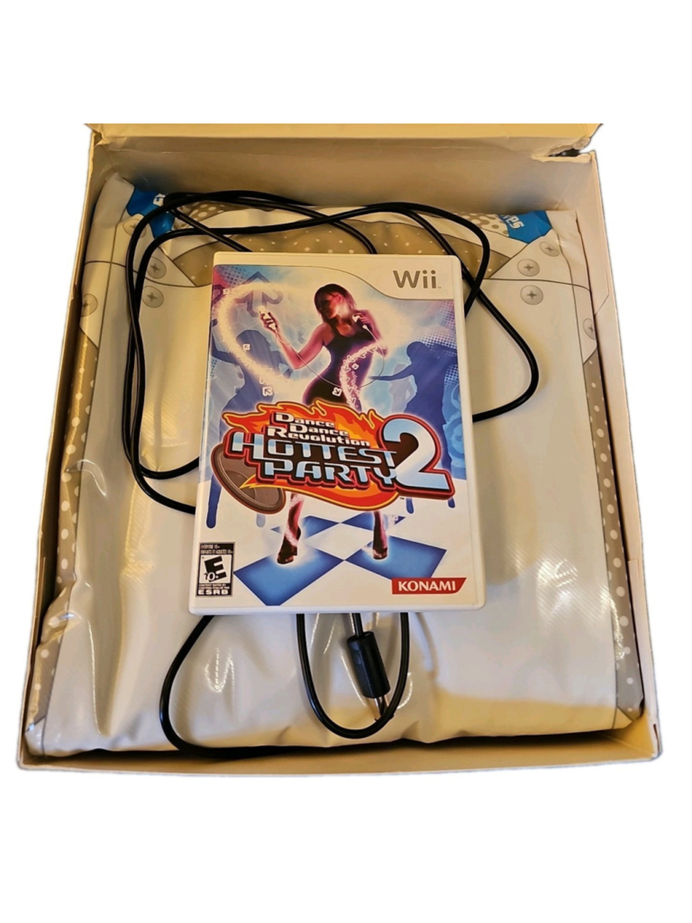 Dance Dance Revolution Hottest Party 2 Dance Mat & Game CIB (Nintendo Wii, 2008) - Picture 2 of 11